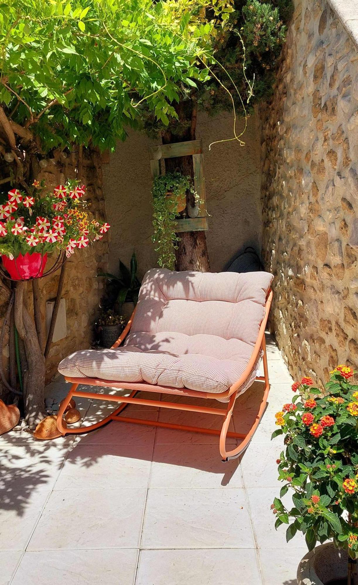 La Maison Wisteria Saint-Pantaleon-les-Vignes Экстерьер фото